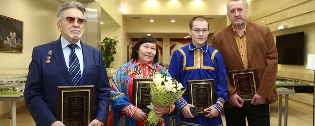 Лауреаты литературной премии губернатора ЯНАО получили награды