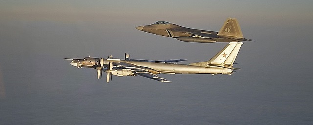 ВВС Великобритании подняли истребители для перехвата Ту-95