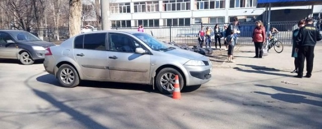 В Самаре школьника сбил автомобиль Renault