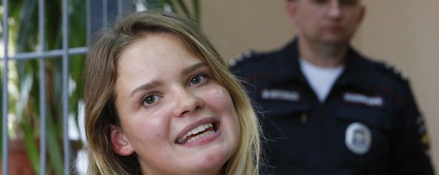 В Москве была задержана участница Pussy Riot Вероника Никульшина