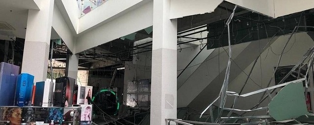 В Электростали в ТЦ «Парк Плаза» рухнул потолок