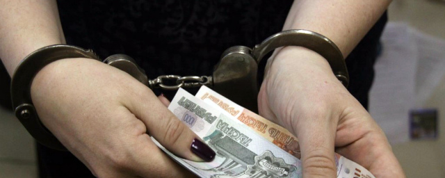 Предпринимательница из Алексеевки пыталась дать взятку полицейскому