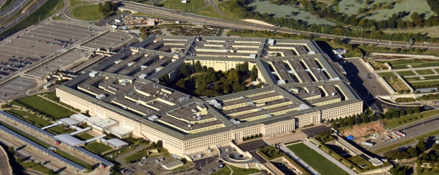 Министр ВМС США Спенсер временно возглавит Пентагон