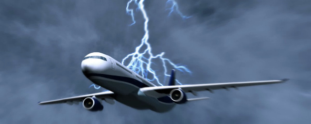 В пассажирский самолет рейса «Челябинск - Анталия» ударила молния
