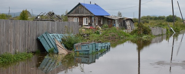 Дамбы в Комсомольске-на-Амуре начали срочно наращивать до 9 метров
