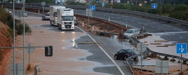 В Испании число жертв наводнения выросло до шести