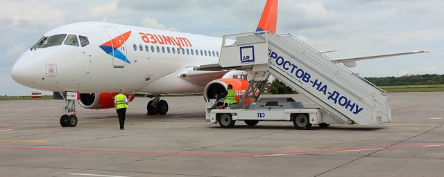 В аэропорту Ростова самолет SSJ-100 совершил экстренную посадку