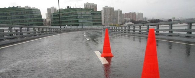 Свыше 60 километров дорог построят в Москве до конца года