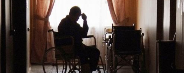 Прокуратура Камчатки проводит проверку: 72-летний инвалид жил неделю без помощи