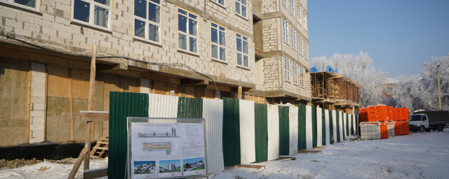 К 1 сентября во Втором Иркутске собираются закончить строительство нового здания детской поликлиники