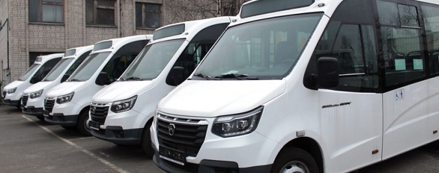 Тринадцать новых микроавтобусов отправили в районы Карелии