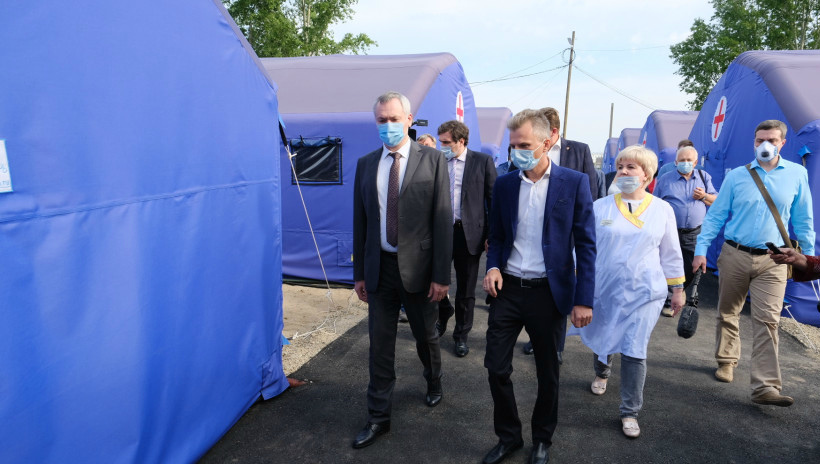 Травников: Линевская больница получила обновленные отделения и мобильный госпиталь