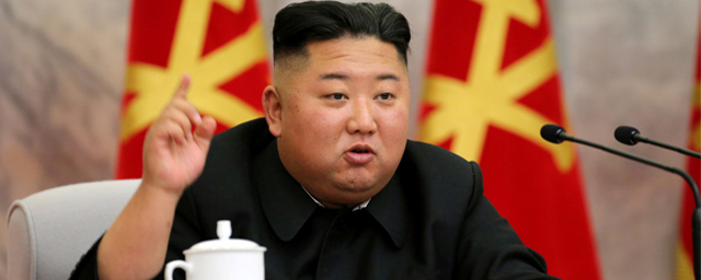 Ким Чен Ын впервые появился на публике после таинственного исчезновения