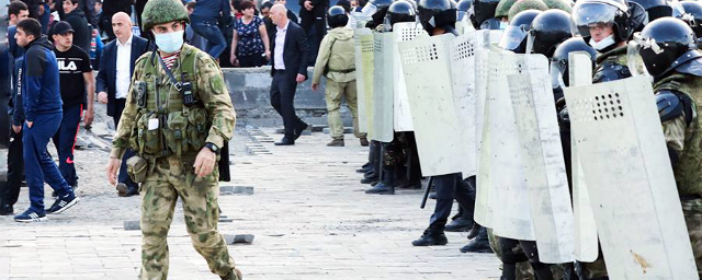 20 дел завели во Владикавказе против участников незаконного митинга