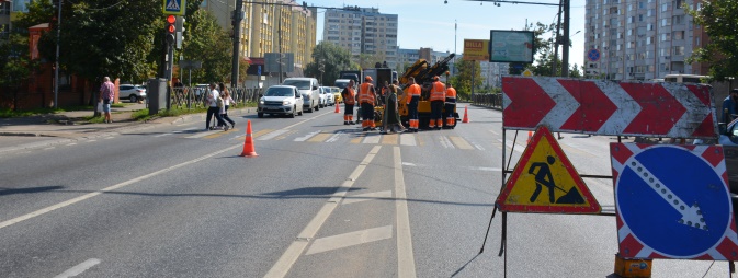 На Волоколамском шоссе в Красногорске устанавливают тросовое ограждение
