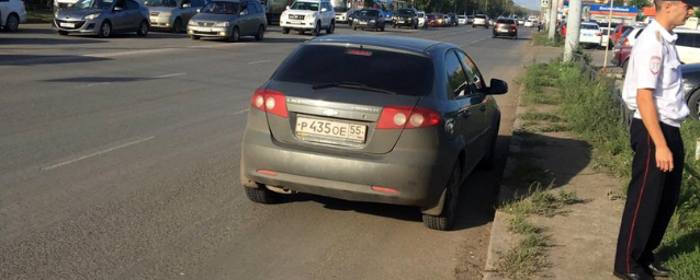 В День знаний в Омске водитель на Chevrolet Lacetti сбил первоклассника