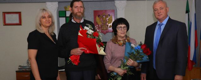 В Тайшете двух жителей наградили грамотами Заксобрания Иркутской области