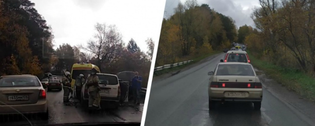 В новосибирском Академгородке произошло ДТП с участием двух авто