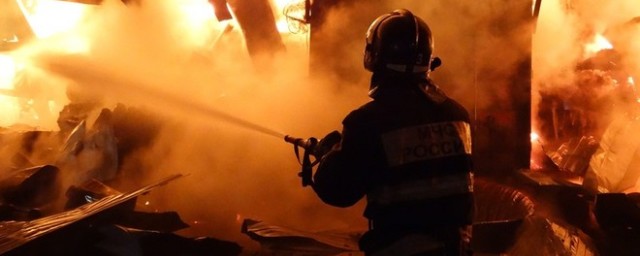 Из-за пожара в Хабаровске погибли пять человек