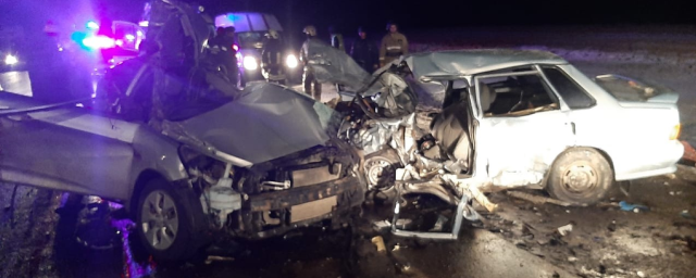 В дорожной аварии под Смоленском погибли шесть человек