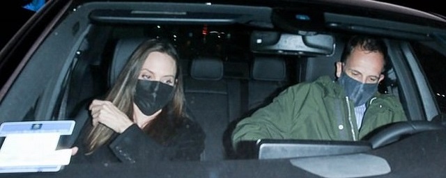 Анджелина Джоли сходила на свидание с экс-супругом