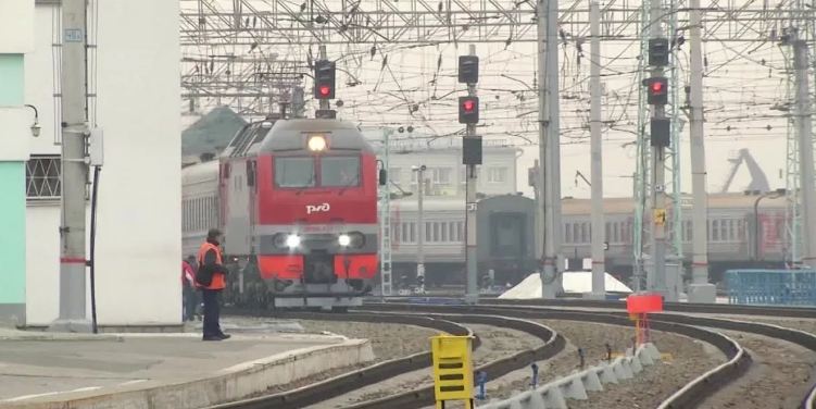 Под Новосибирском поезд насмерть сбил 20-летнего жителя Татарска