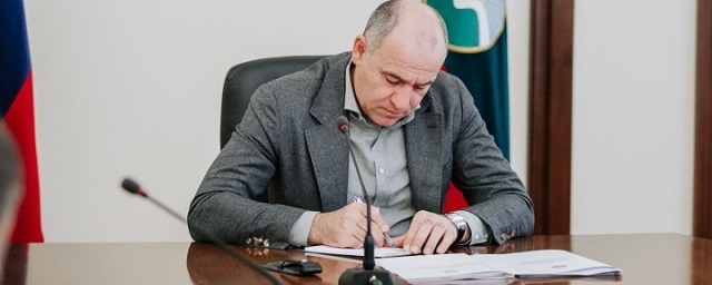 Рашид Темрезов провел прием граждан в приемной президента России в КЧР