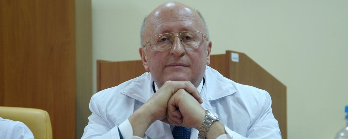 Гинцбург заявил, что систему QR-кодов надо сохранить до вакцинации 80% жителей России