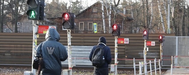 На станции Удельная состоялся рейд по безопасности на железной дороге