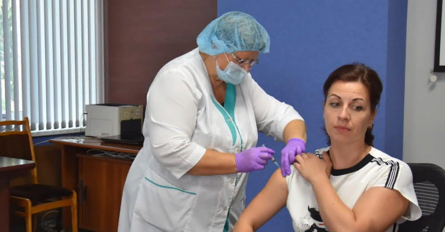 Сотрудники одного из заводов Дзержинска получат стимулирующие выплаты за вакцинацию от ковида