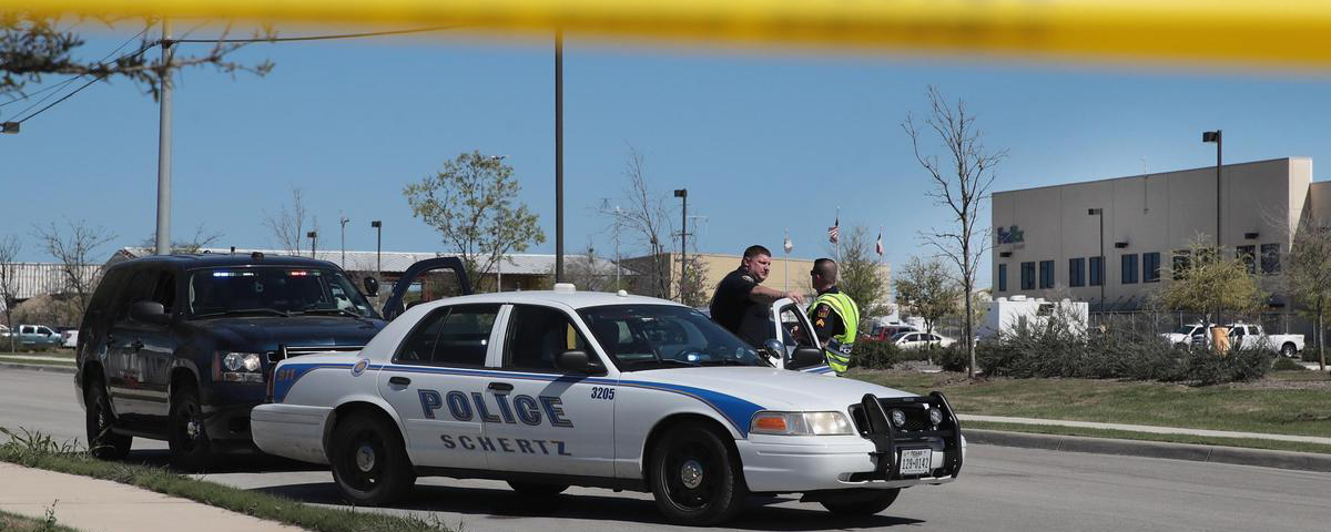 Полиция задержала 18-летнего подозреваемого в стрельбе в школе в Техасе
