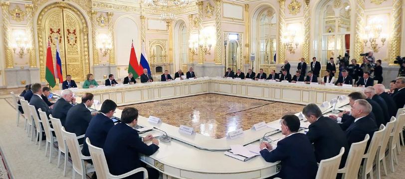 Путин и Лукашенко утвердят общую военную доктрину на заседании Высшего госсовета