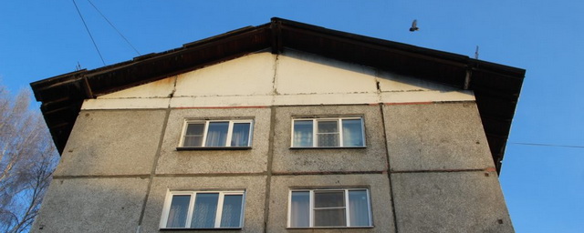 В Ангарске пятилетний ребенок выпал из окна третьего этажа