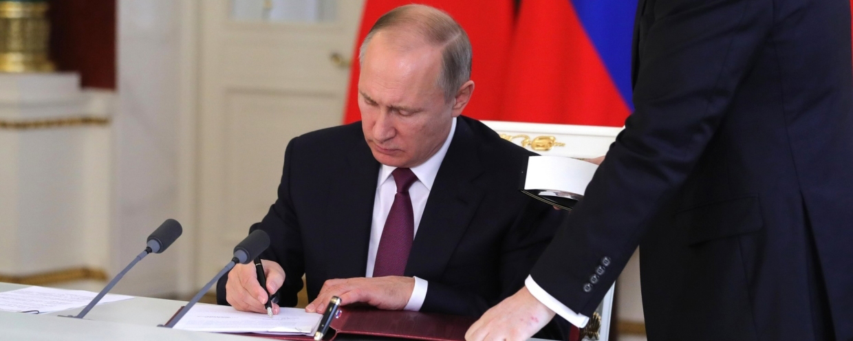 Путин выделил более 80 млн рублей на выплаты жителям осажденного Севастополя