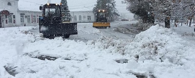 В Раменском коммунальщики ликвидируют последствия снегопада