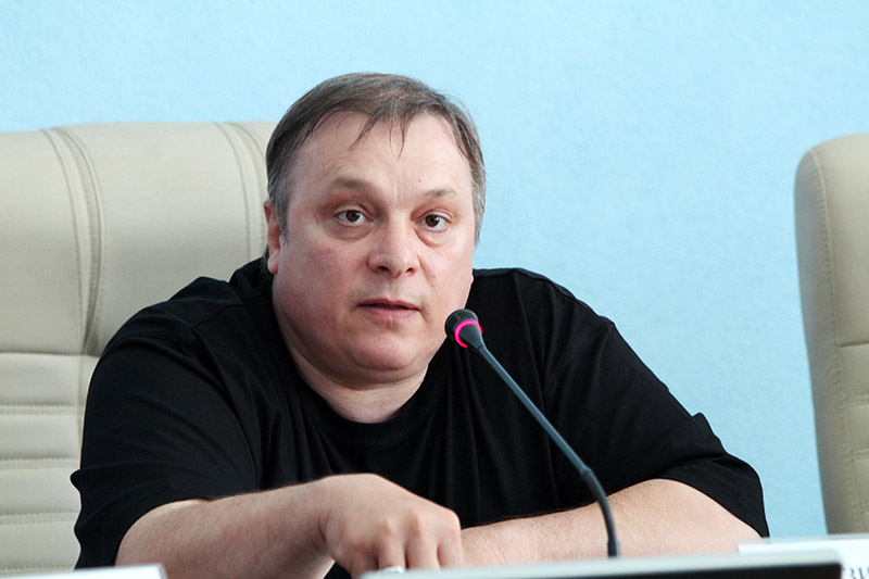 Андрей Разин оценил стоимость услуг ЖКХ в замке Пугачевой и Галкина