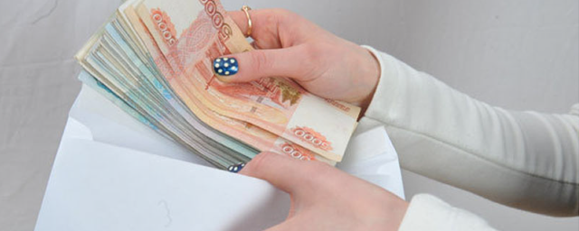 Адыгейская чиновница захотела увеличить свою зарплату на 20%