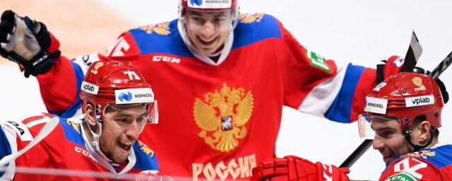 Российские хоккеисты сыграют на ЧМ-2021 под флагом ФХР или ОКР