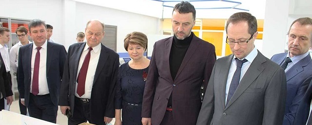 Роман Терюшков и Виктор Неволин посетили Ново-Харитоновскую школу №10