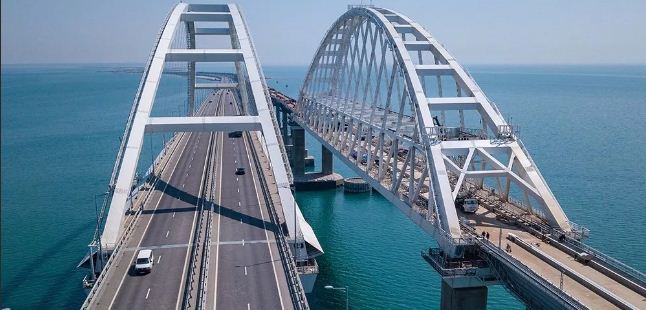 Автомобилистов предупредили о возможном перекрытии Крымского моста 31 марта и 1 апреля