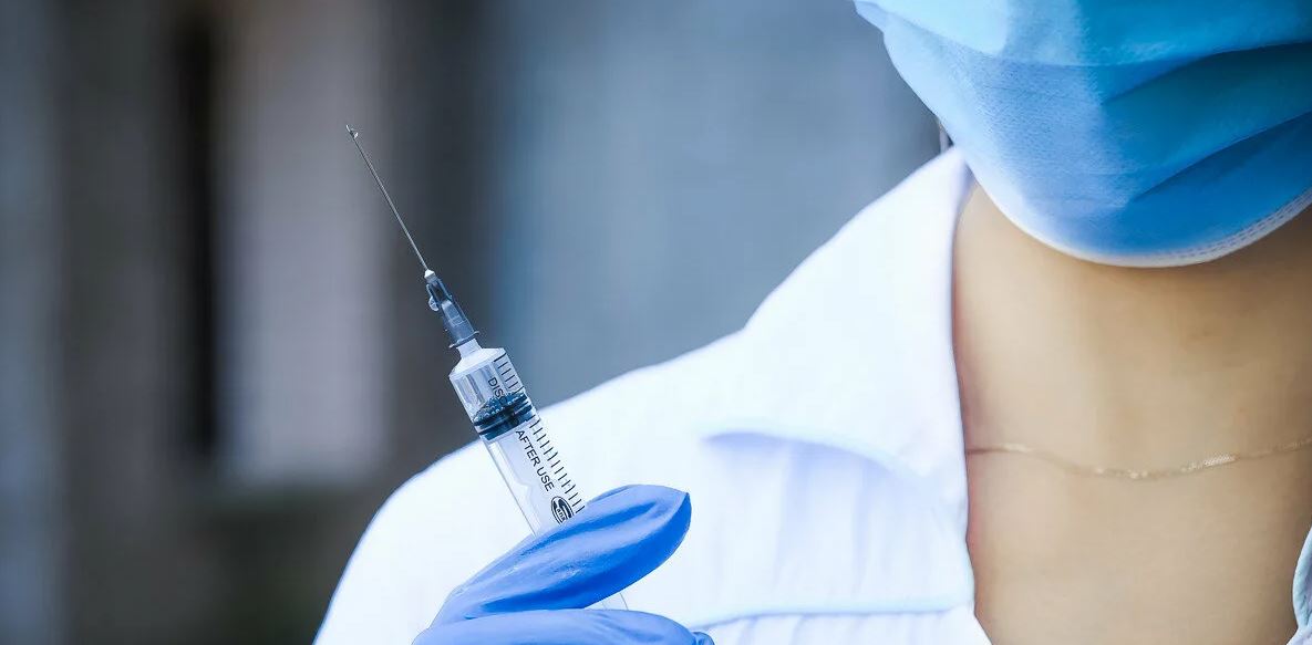 В Норвегии 102 человека умерли после вакцинации от коронавируса