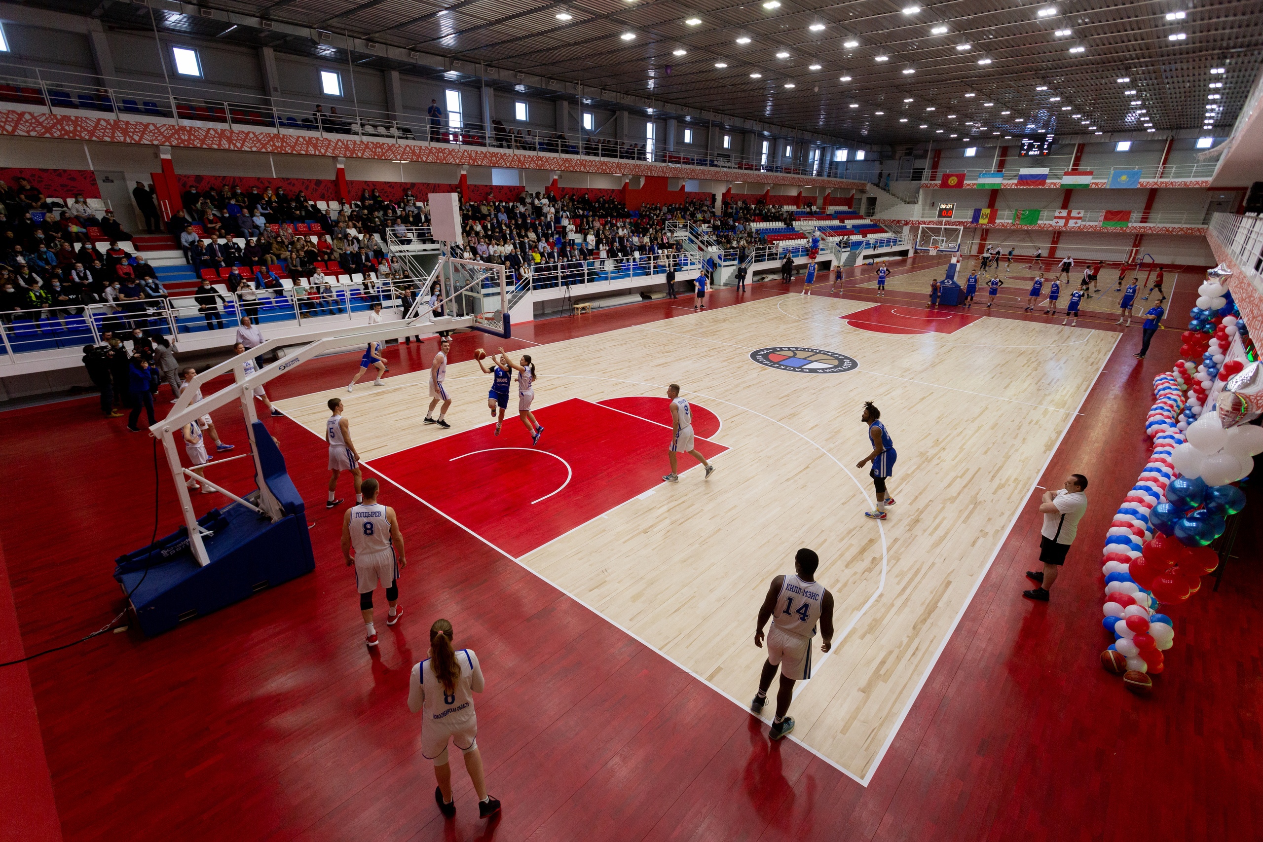 Новый спортивный центр открылся в Новосибирске