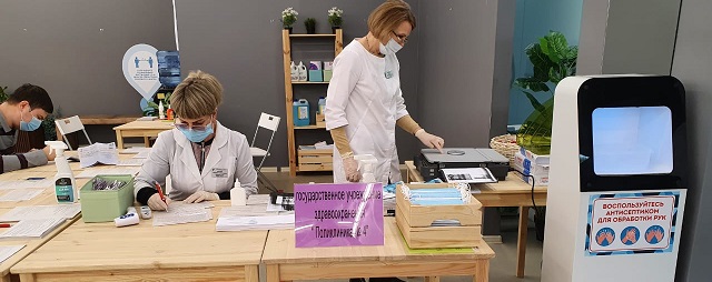 Пункты вакцинации от ковида открылись в 8-ми ТЦ Волгограда и Волжского