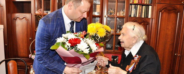 Сергей Дорофеев поздравил электрогорскую долгожительницу со 100-летием