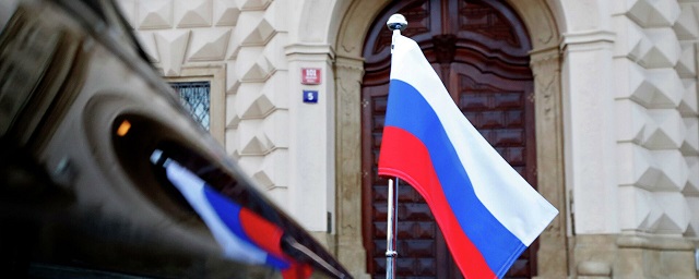 Чехия собирается выслать 60 российских дипломатов