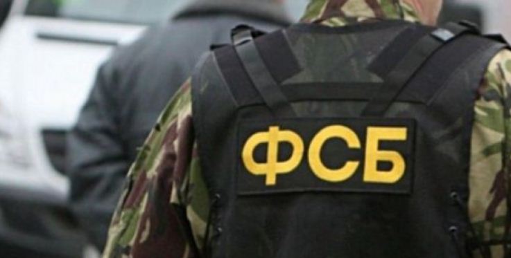 Сотрудники ФСБ увезли на допрос заместителей главы администрации Евпатории