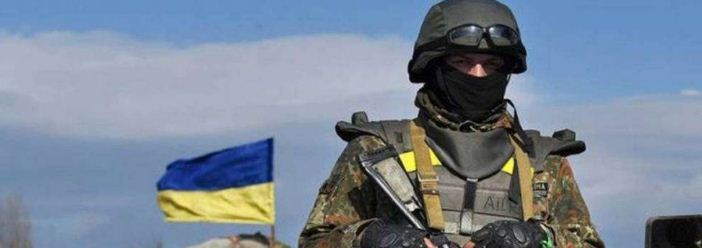 Боец ВС Украины погиб на Донбассе при подрыве автомобиля