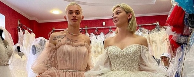 Настя Ивлеева и Даня Милохин примеряли свадебные платья — Видео