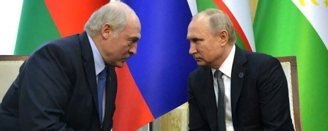 Лукашенко привез Путину чемодан с документацией о посадке лайнера Ryanair в Минске