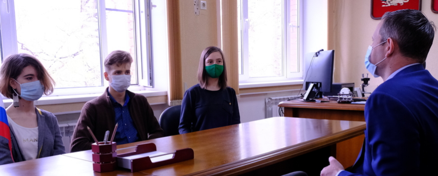 Юные журналисты провели пресс-конференцию с главой Пущино Алексеем Воробьевым